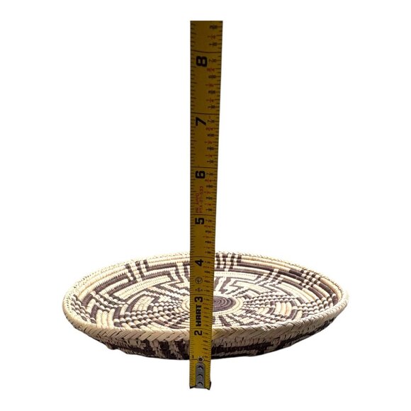 Vintage Handwoven Natural Coil Basket Crosses Maze Tribal Catch All Signed 12" - Picture 4 of 7